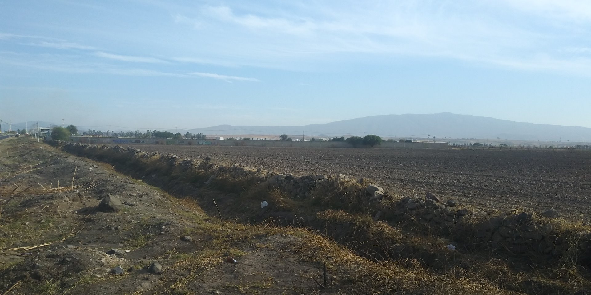 4 HECTAREAS SOBRE AV. ADOLF B. HORN